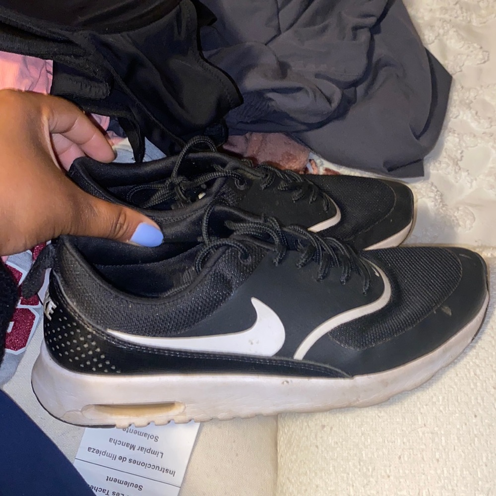 Nike W tennis shoes
